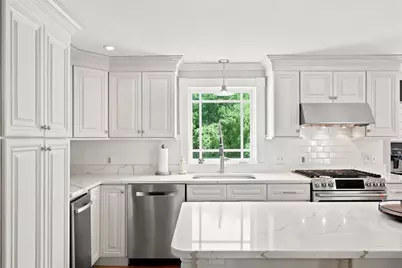 67 Surrey Dr, North Andover, MA 01845 - Photo 8