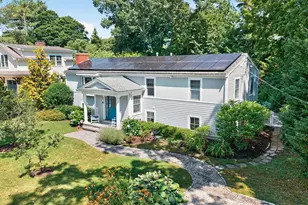 7 Vine St, Marion, MA 02738 - Photo 2
