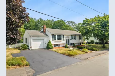 45 Sun Valley Dr, Braintree, MA 02184 - Photo 2