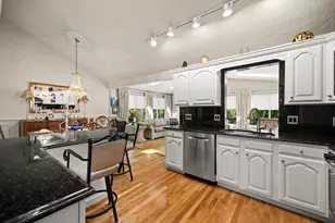 45 Sun Valley Dr, Braintree, MA 02184 - Photo 8