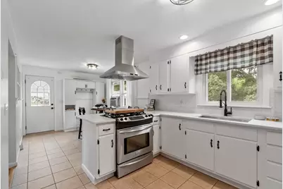 48 Anthony Rd, Leominster, MA 01453 - Photo 4