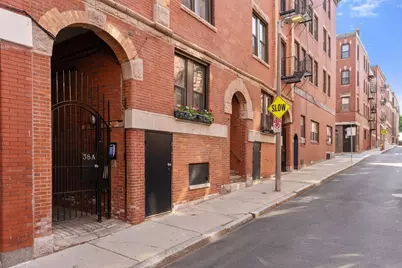 38Ra Charter St #2, Boston, MA 02113 - Photo 18
