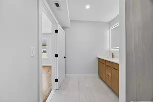 21 Hutchinson St, Winthrop, MA 02152 - Photo 22