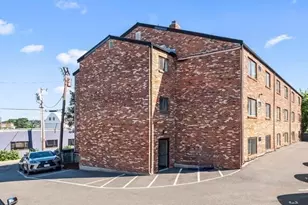 10 Roberts St, Somerville, MA 02145 - Photo 4