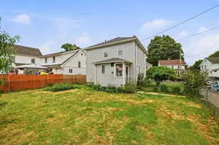 39 Claremont Ave, Holyoke, MA 01040 - Photo 22