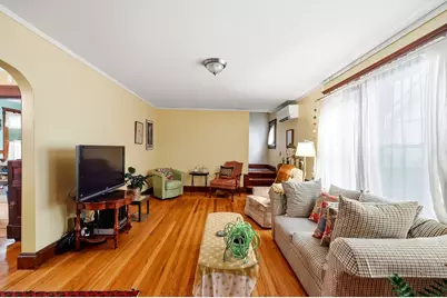 39 Claremont Ave, Holyoke, MA 01040 - Photo 6