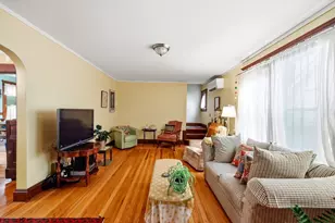 39 Claremont Ave, Holyoke, MA 01040 - Photo 6