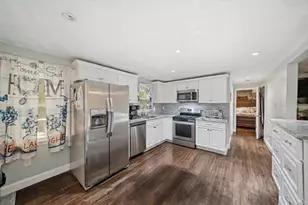 1582 Varnum Ave, Lowell, MA 01854 - Photo 14