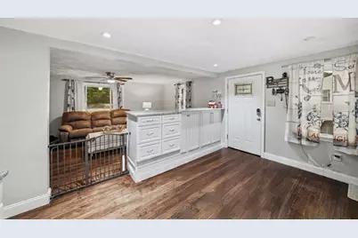 1582 Varnum Ave, Lowell, MA 01854 - Photo 12