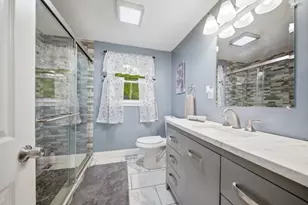 1582 Varnum Ave, Lowell, MA 01854 - Photo 16