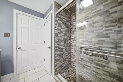 1582 Varnum Ave, Lowell, MA 01854 - Photo 16