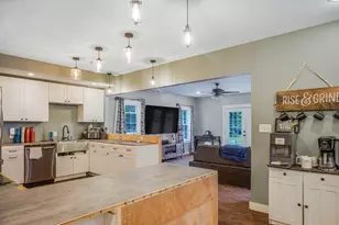 475 Somers, East Longmeadow, MA 01028 - Photo 6