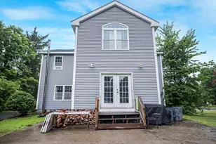475 Somers, East Longmeadow, MA 01028 - Photo 2