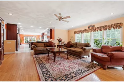 18 Lawrence St, Pepperell, MA 01463 - Photo 16
