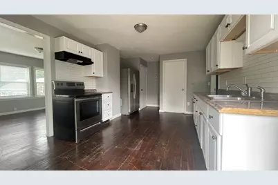 588 Hartford Ave W #2, Uxbridge, MA 01569 - Photo 6