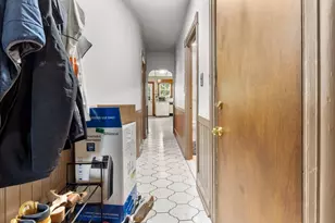 592 E 3rd St, Boston, MA 02127 - Photo 18