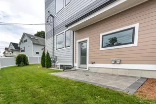 308 Newton St, Waltham, MA 02453 - Photo 6