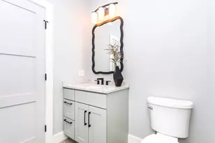 308 Newton St, Waltham, MA 02453 - Photo 34
