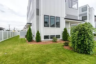 308 Newton St, Waltham, MA 02453 - Photo 4
