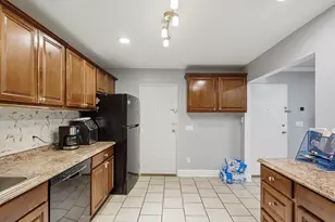 37 Hosmer St, Marlborough, MA 01752 - Photo 4