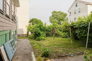 194 Coffin Ave, New Bedford, MA 02746 - Photo 6