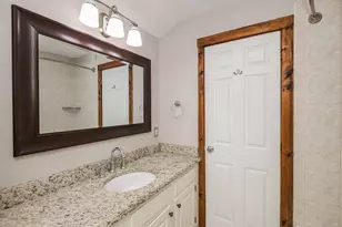 42 Essex St, Salem, MA 01970 - Photo 28