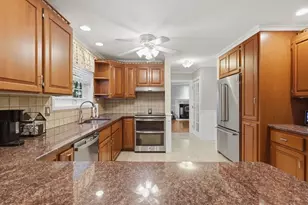 73 West St, Pepperell, MA 01463 - Photo 12