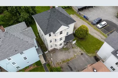 646 Birch St, Fall River, MA 02724 - Photo 2