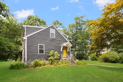 993 Pine St, Seekonk, MA 02771 - Photo 2