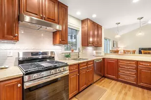 3 McGill Ct, Hopkinton, MA 01748 - Photo 8