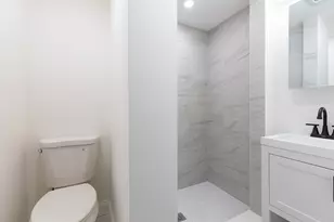 595 E 5th St, Boston, MA 02127 - Photo 10