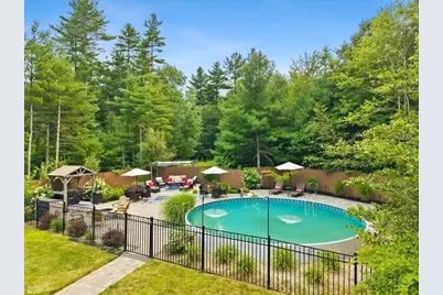 8 Paddock Cir, Middleborough, MA 02346 - Photo 12