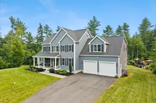 8 Paddock Cir, Middleborough, MA 02346 - Photo 4