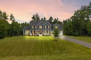 8 Paddock Cir, Middleborough, MA 02346 - Photo 2