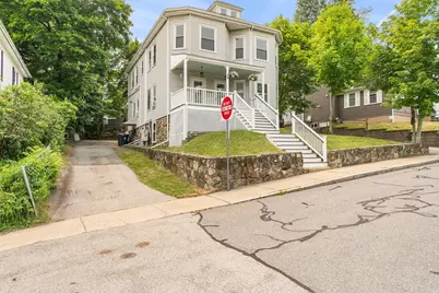 39 Orchard St, Marlborough, MA 01752 - Photo 2