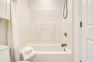 411 Norfolk St, Somerville, MA 02143 - Photo 14