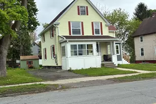303 Chapman, Greenfield, MA 01301 - Photo 2