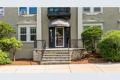 1742 Commonwealth Ave #2, Boston, MA 02135 - Photo 6
