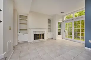 51 Amity Pl, Amherst, MA 01002 - Photo 10