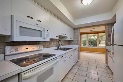 51 Amity Pl #51, Amherst, MA 01002 - Photo 8