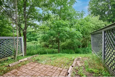 51 Amity Pl #51, Amherst, MA 01002 - Photo 28