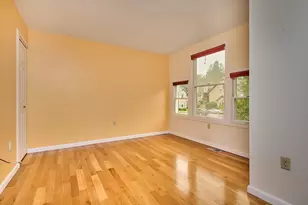 51 Amity Pl, Amherst, MA 01002 - Photo 22