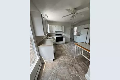 106 Hale St #2, Beverly, MA 01915 - Photo 4