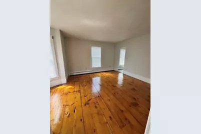 106 Hale St #2, Beverly, MA 01915 - Photo 2