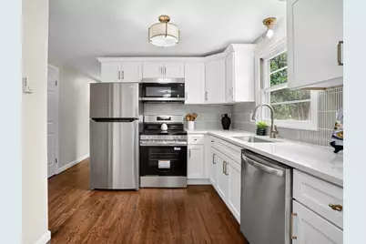 31 Kellogg Ave, Agawam, MA 01030 - Photo 6