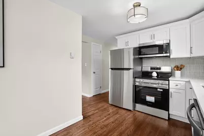 31 Kellogg Ave, Agawam, MA 01030 - Photo 8