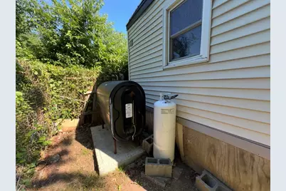 299 Miller St #E8, Ludlow, MA 01056 - Photo 16