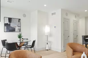 34 Oak St, Boston, MA 02136 - Photo 18