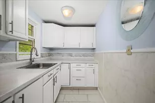 6 Oakwood Ave, Auburn, MA 01501 - Photo 4