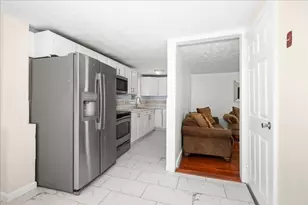 6 Oakwood Ave, Auburn, MA 01501 - Photo 2